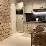 Almyra Boutique With Private Pool -finiki Foiníkion