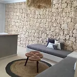 Almyra Boutique With Private Pool -finiki Aparthotel 4*