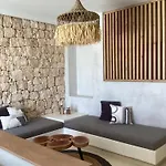 Aparthotel Almyra Boutique With Private Pool -finiki