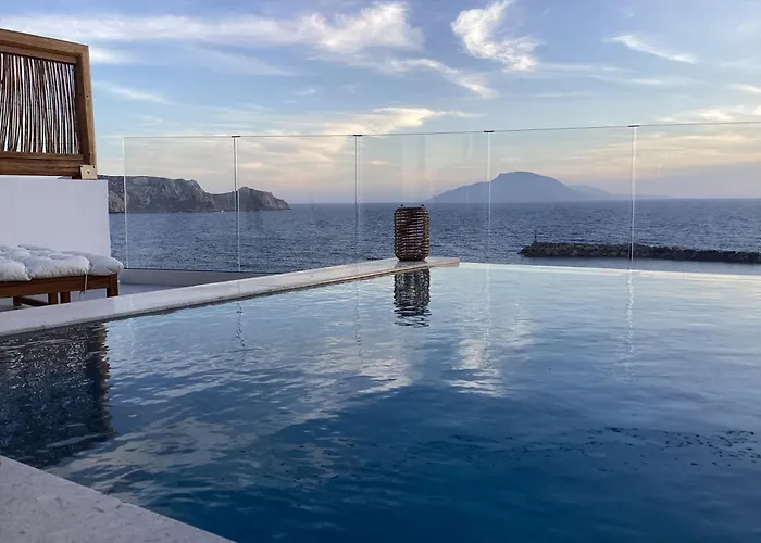 Appart hôtel Almyra Boutique With Private Pool -finiki Foiníkion
