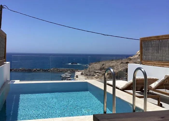 Appart hôtel Almyra Boutique With Private Pool -finiki Foiníkion