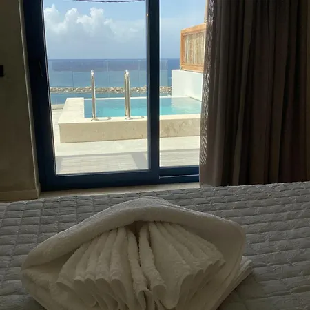 Almyra Boutique With Private Pool -finiki