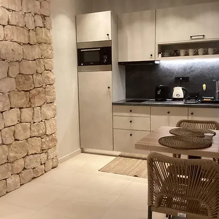 Almyra Boutique With Private Pool -finiki Foiníkion