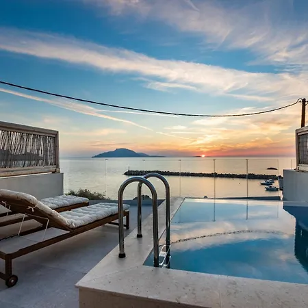 Hotel apartamentowy Almyra Boutique With Private Pool -finiki 4*