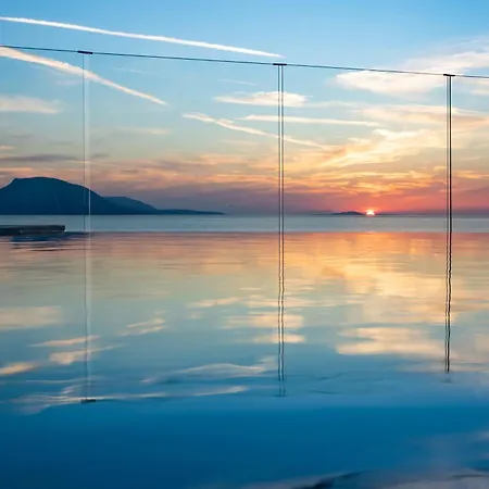 Almyra Boutique With Private Pool -finiki Foiníkion