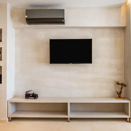 Almyra Boutique With Private Pool -finiki 4*