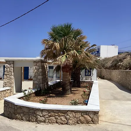 Hotel apartamentowy Almyra Boutique With Private Pool -finiki 4*