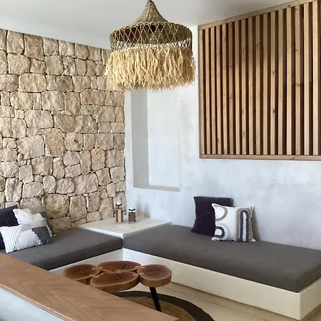 アパートホテル Almyra Boutique With Private Pool -finiki