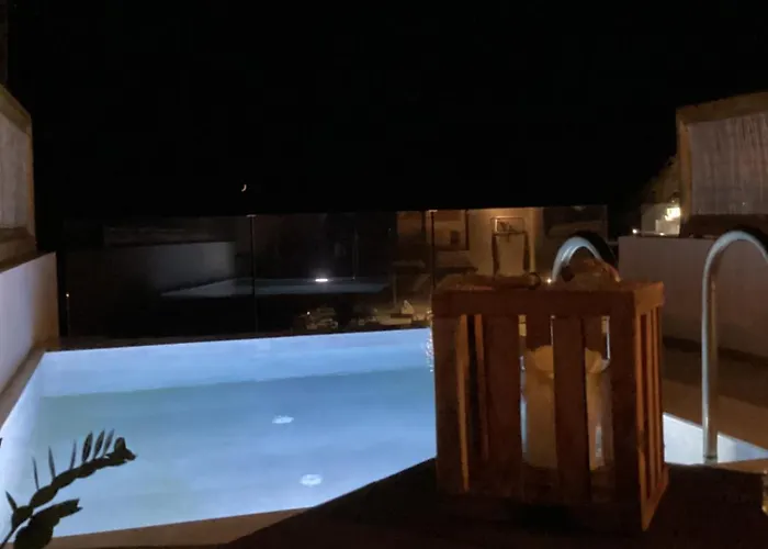 Almyra Boutique With Private Pool -finiki Foiníkion