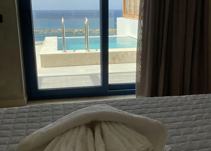 Almyra Boutique With Private Pool -finiki