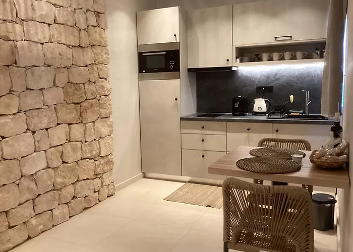 Almyra Boutique With Private Pool -finiki Foiníkion