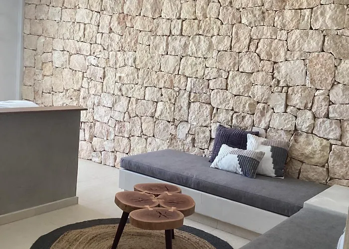 Almyra Boutique With Private Pool -finiki 아파트호텔 4*