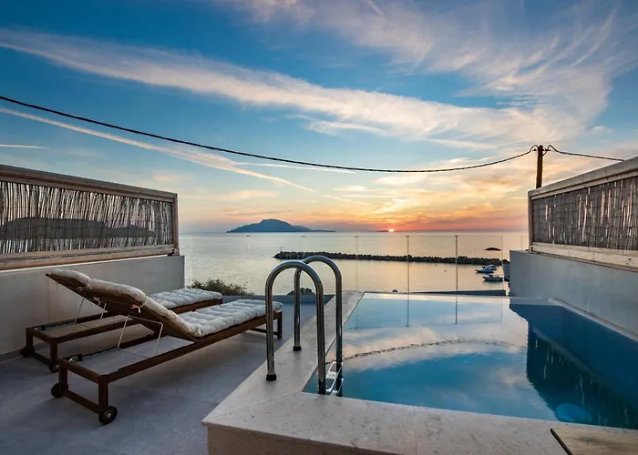 아파트호텔 Almyra Boutique With Private Pool -finiki 4*