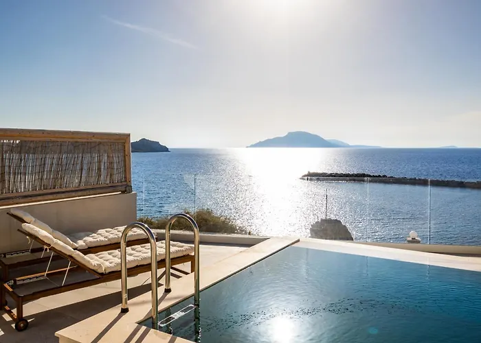 Almyra Boutique With Private Pool -finiki 아파트호텔 Foiníkion