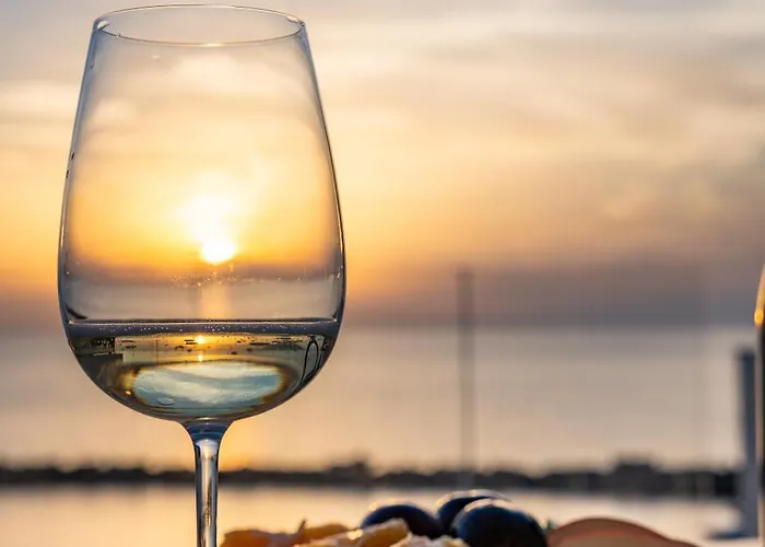 Almyra Boutique With Private Pool -finiki 4*