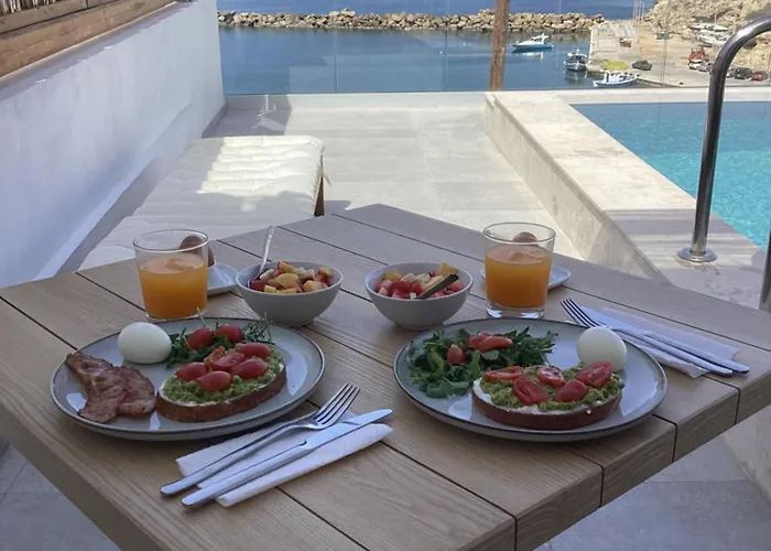 Almyra Boutique With Private Pool -finiki 4*