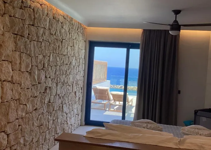 Almyra Boutique With Private Pool -finiki 4*